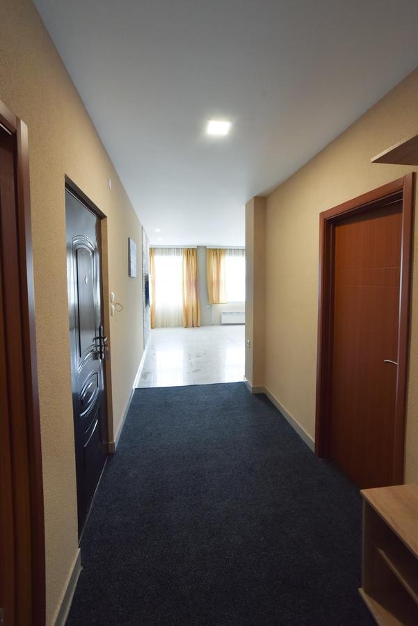 City Center Apartments Pirot Bagian luar foto