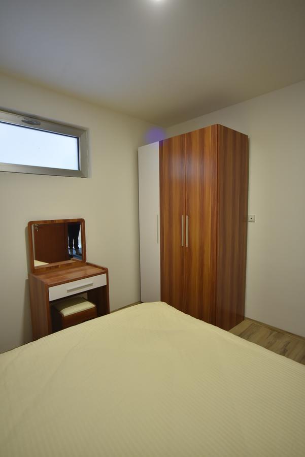 City Center Apartments Pirot Bagian luar foto