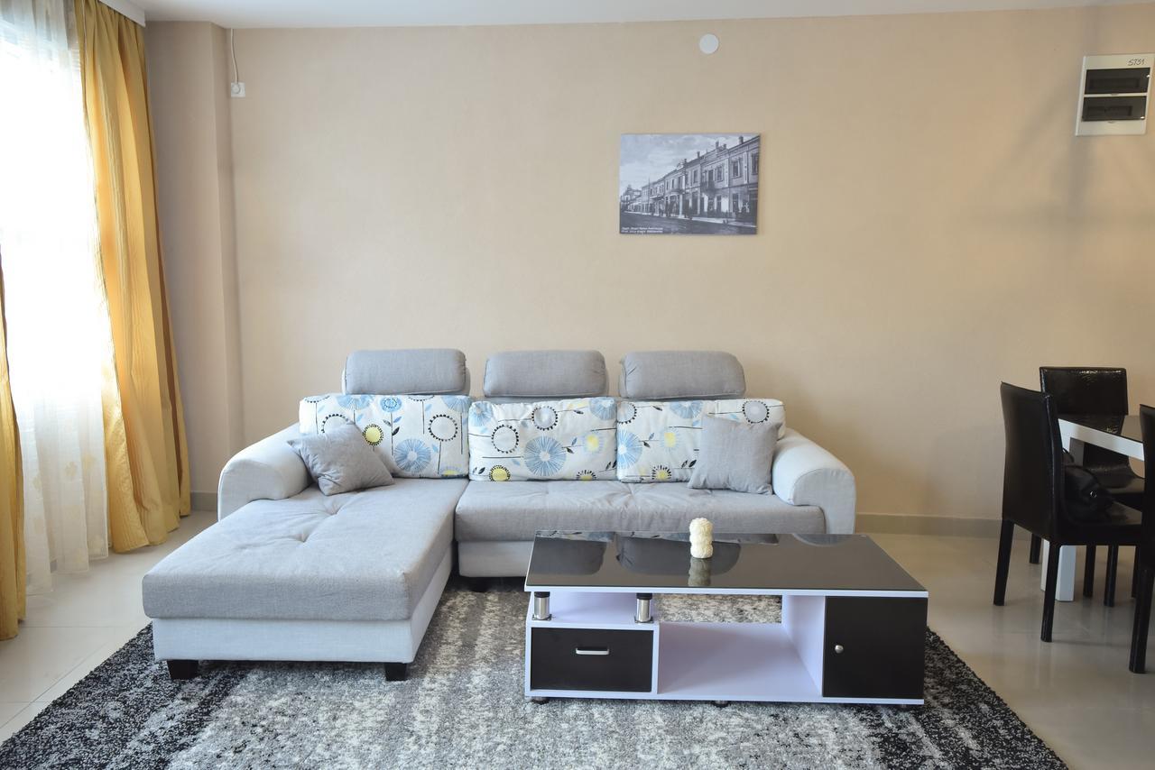 City Center Apartments Pirot Bagian luar foto
