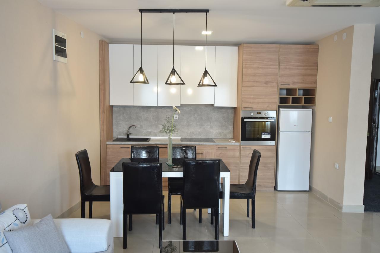 City Center Apartments Pirot Bagian luar foto