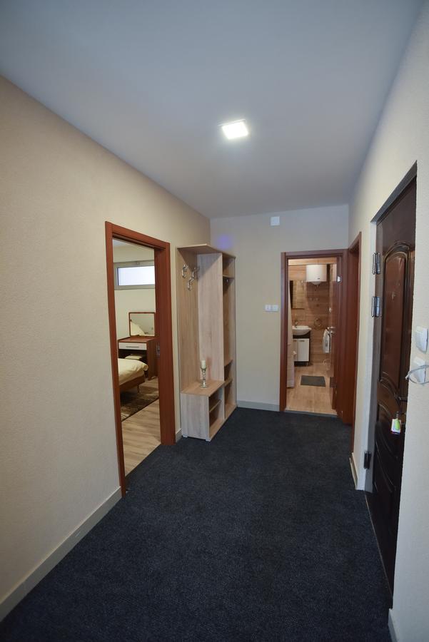 City Center Apartments Pirot Bagian luar foto