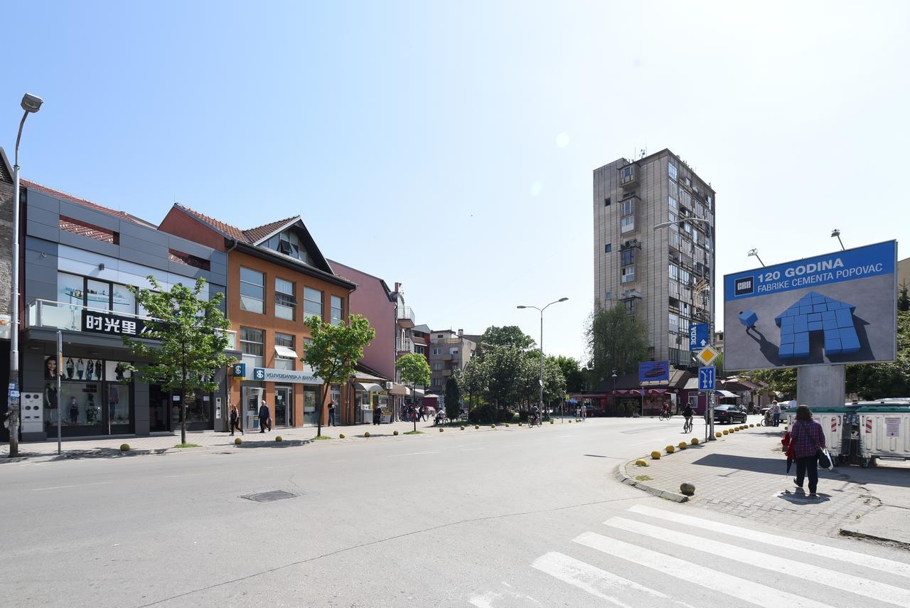 City Center Apartments Pirot Bagian luar foto