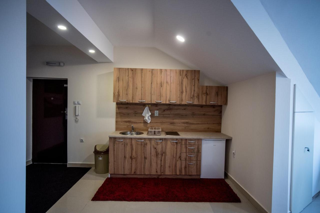 City Center Apartments Pirot Bagian luar foto