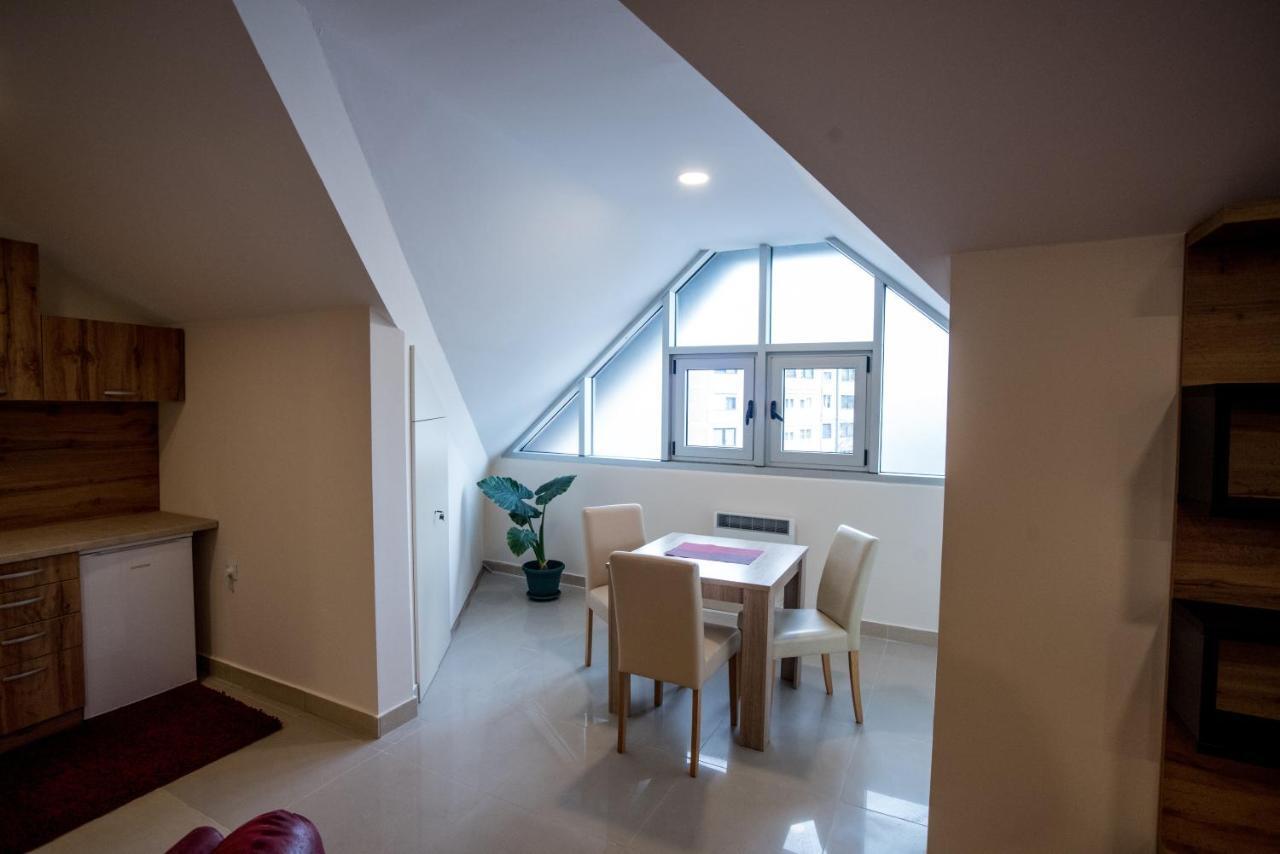 City Center Apartments Pirot Bagian luar foto